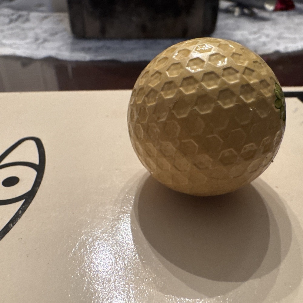 VINTAGE !!! ROYAL LOGO GOLF BALL USED - Picture 3 of 4